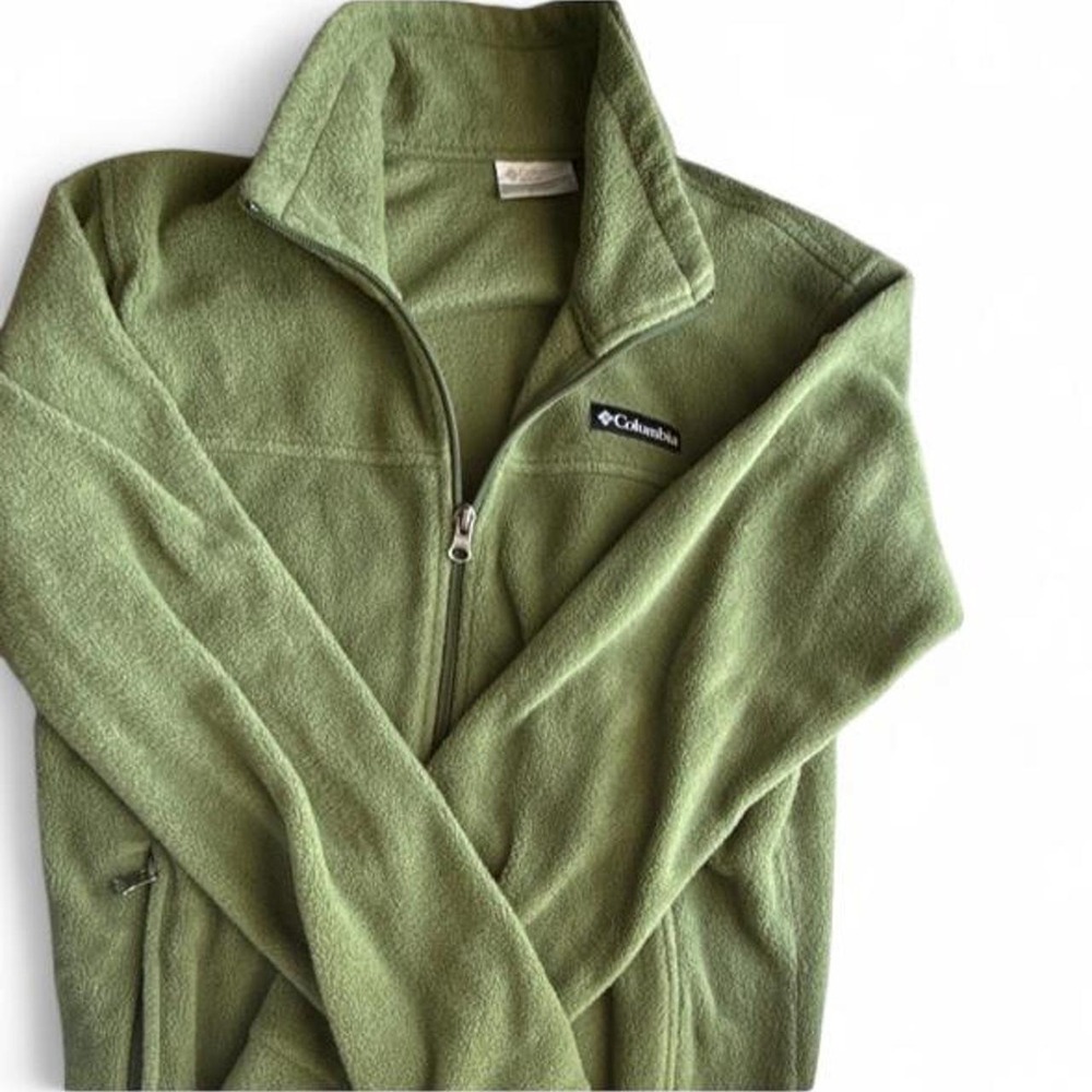 Columbia sage green fleece . Youth size Large 14/16. Full zip